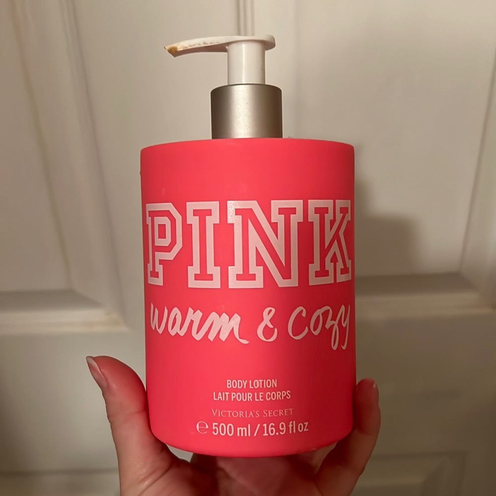 VINTAGE VS PINK WARM AND COZY